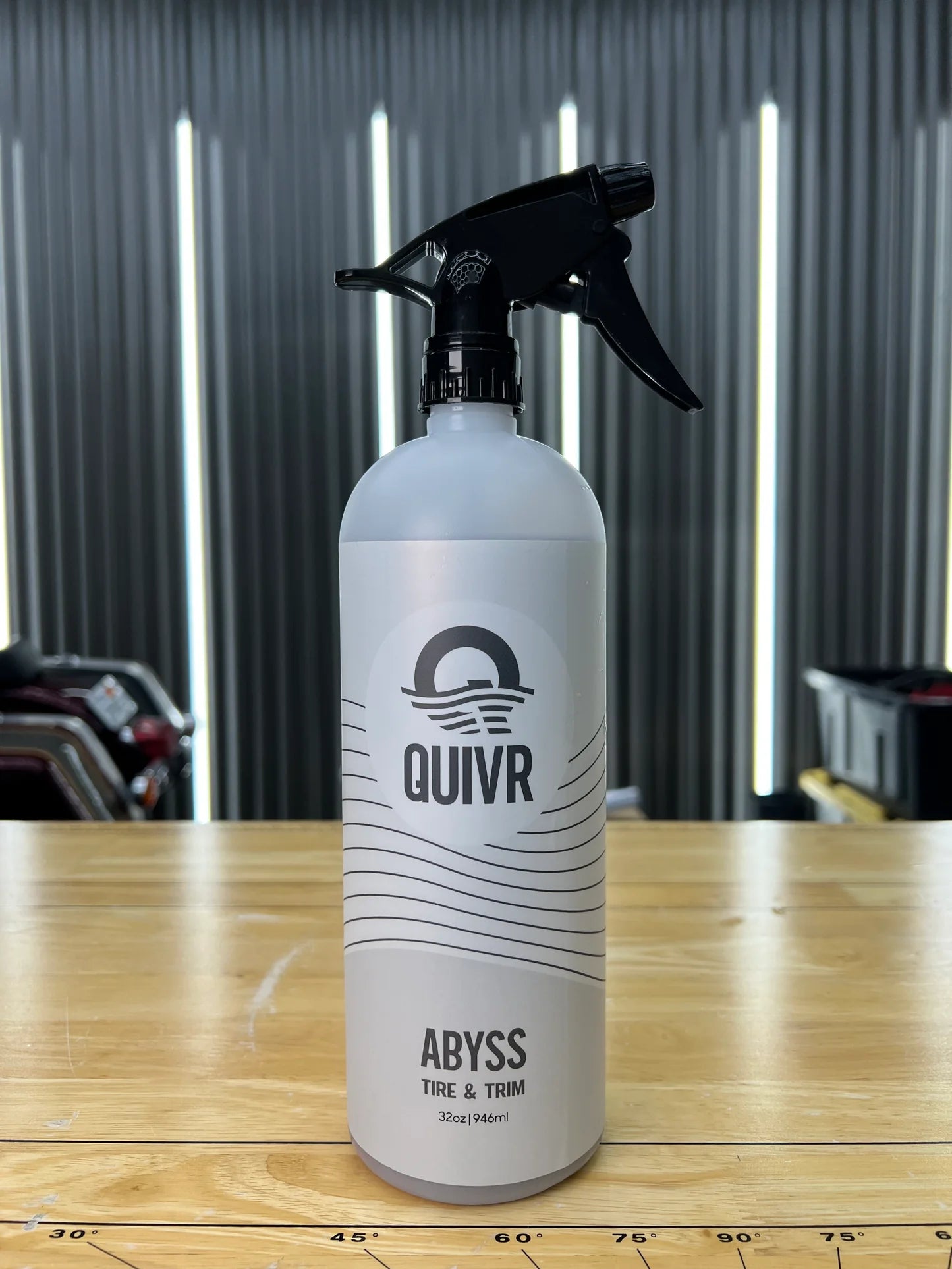 QUIVR Abyss Tyre & Trim Dressing – 946ml